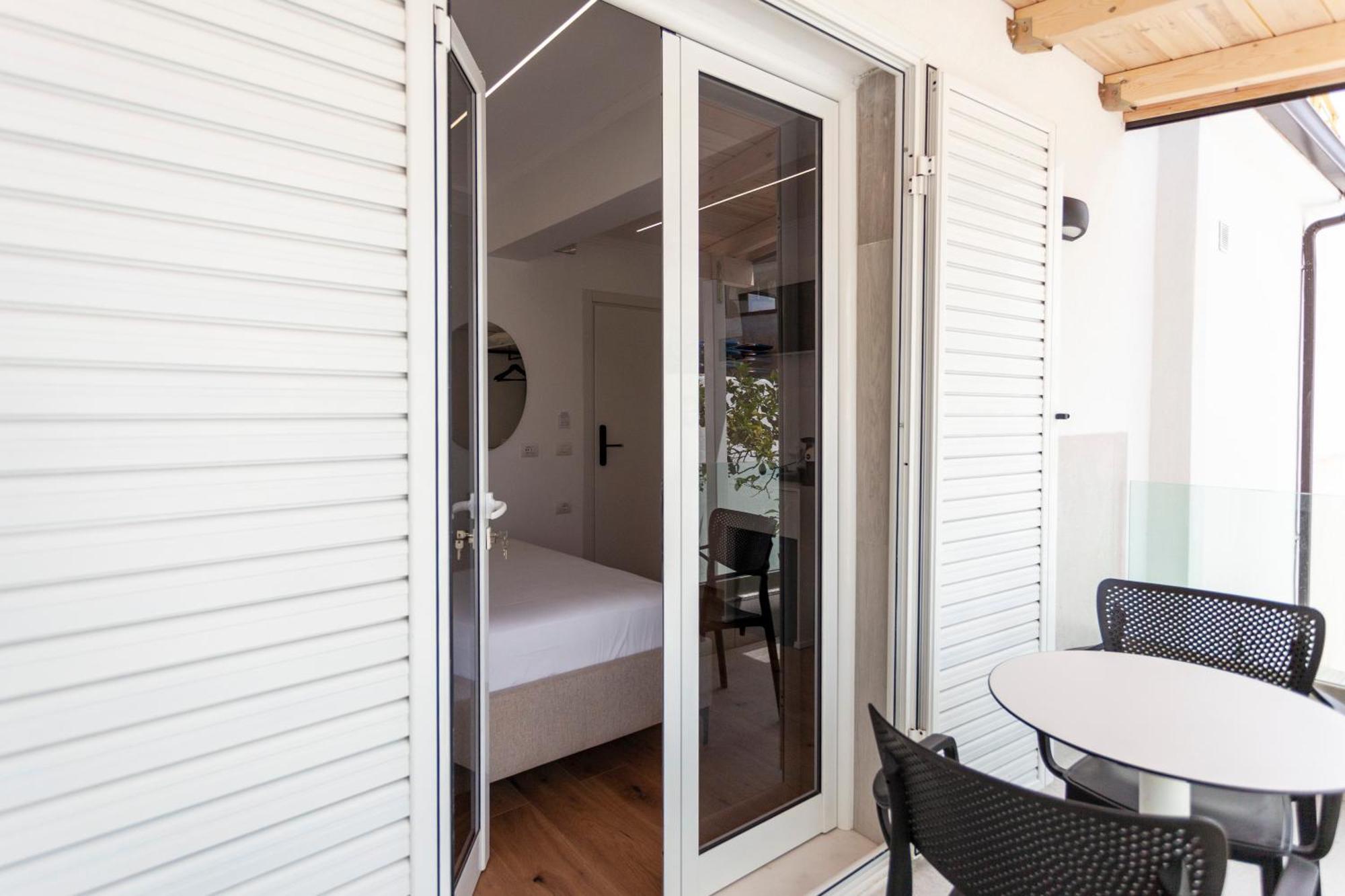 Ionio Rooms Химара Экстерьер фото